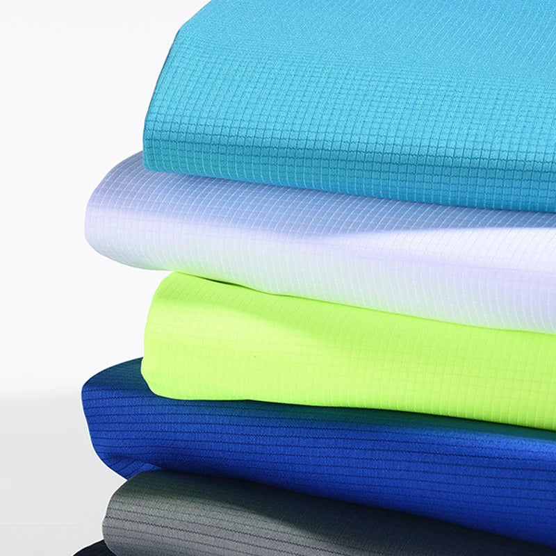 A fabric that dries while you play